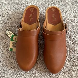 NWT VINTAGE Rapallo Leather Clogs